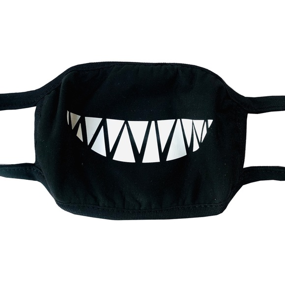 NEW Face Mask Teeth Smile Funny Design Washable - Picture 1 of 4